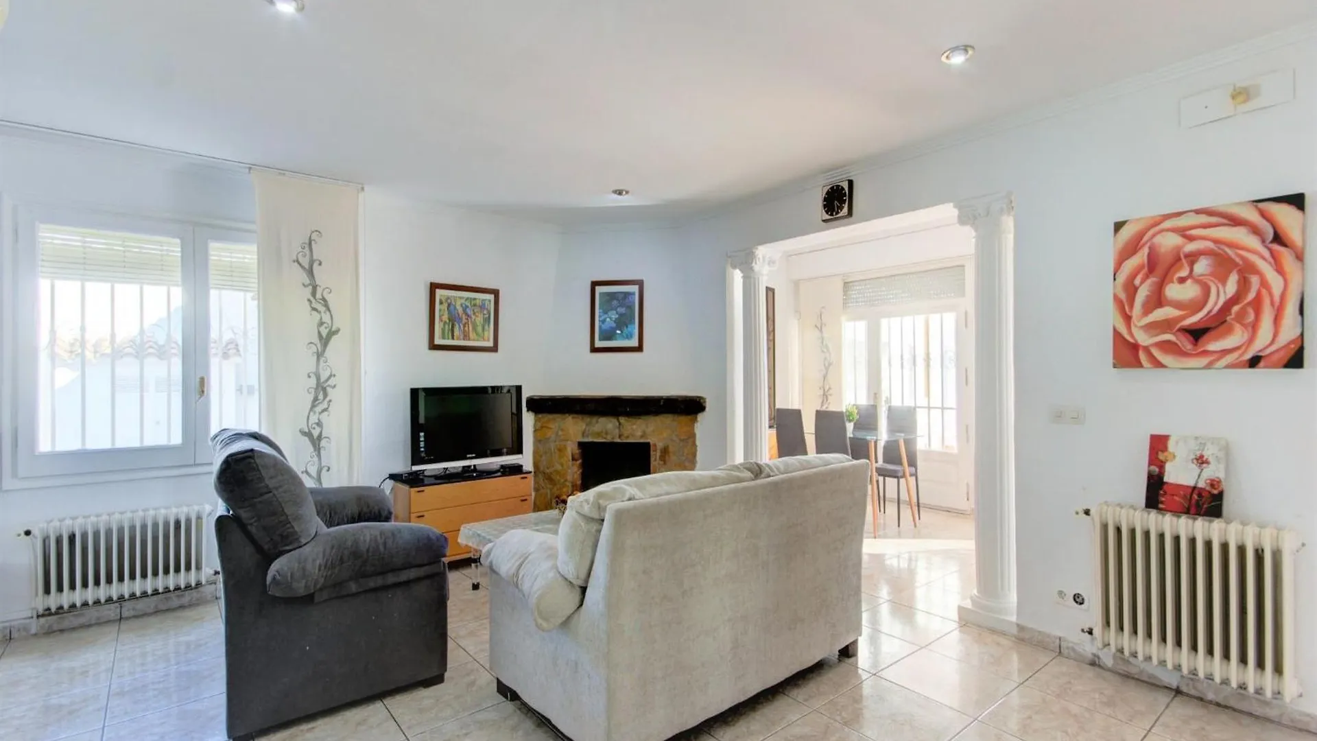 Tranquil Holiday Home With Pool Empuriabrava