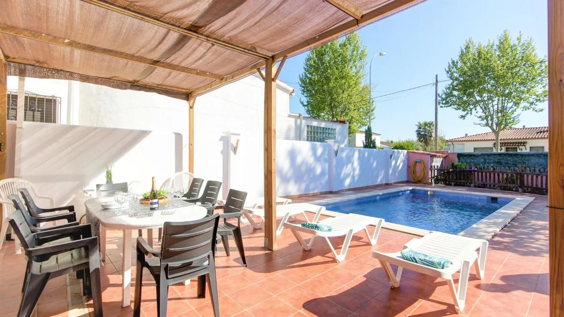 Tranquil Holiday Home With Pool Empuriabrava 0*,  Spain
